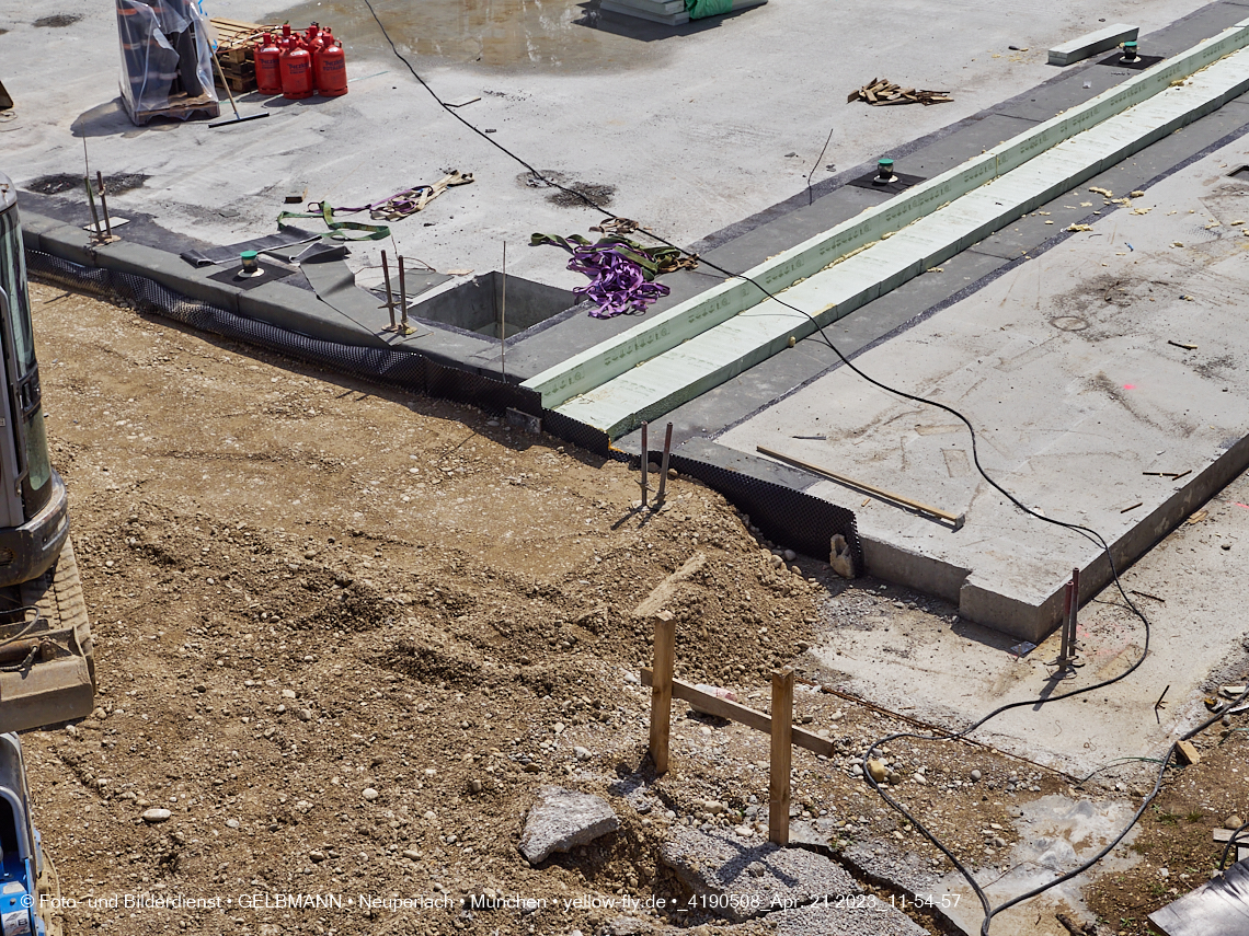 21.04.2023 - Luft- und Ebenenfotos vom Haus für Kinder in der Quiddestraße in Neuperlach